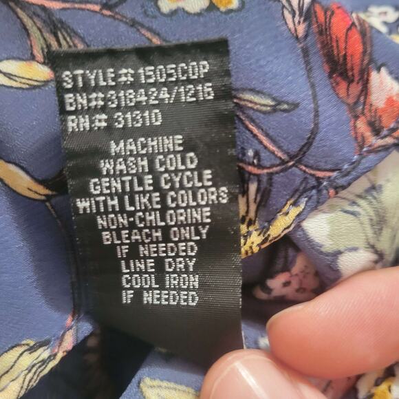 A. Byer Polyester Women's 3X Purple Flowers Blouse - Picture 8 of 8